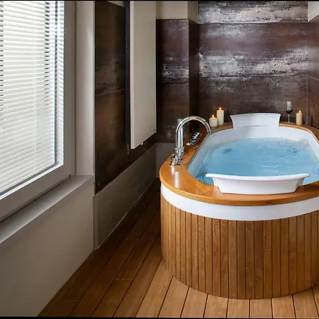 Luxury Overlooking Valley * Asís