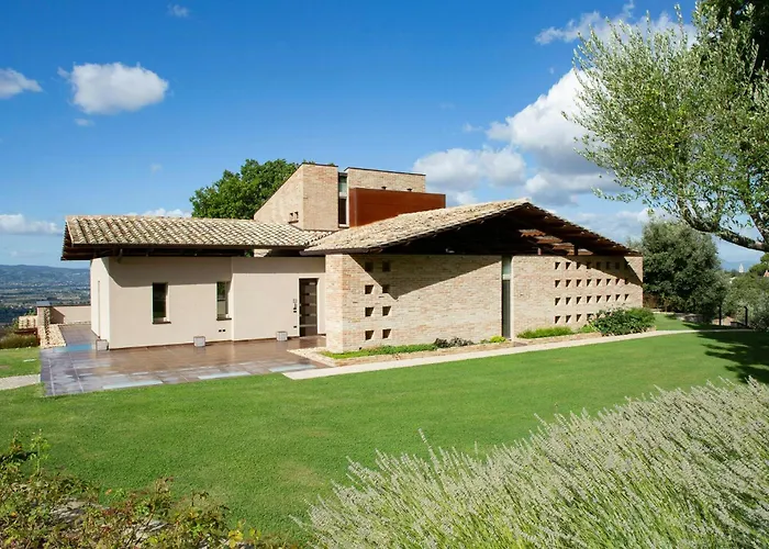 Luxury Overlooking Valley Assisi